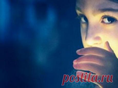 Шепотки на все случаи жизни .

Помимо заговоров , молитв, скорых слов, оберегов и.т.д., есть ещё и шепотки в спину. Их говорят если у вас нет возможности часто видеть человека , иле же этот человек не хочет чтоб на него что то читали, или у вас нет времени на длинную молитву или оберег, либо существует ещё какая то причина, но самое главное, что шепотки очень короткие. и их совсем не сложно запомнить. Ведь давно известно, что результат не зависит от количества слов в загов...