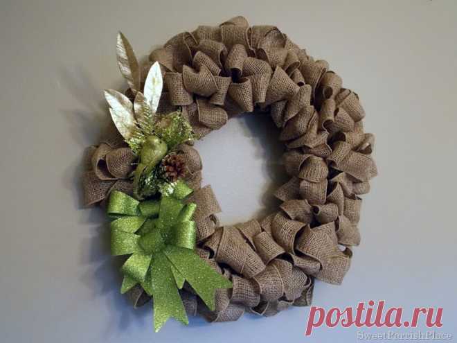 Sweet Parrish Place: Changing A Burlap Wreath From Fall To Christmas