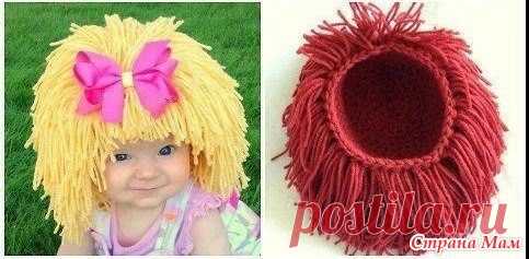 Прикольная шапочка для девочки Вяжется самая простая шапочка. 

в готовое изделие по кругу через петлю вдеваются нити, по типу бахромы из шарфов. Каждый последующий ряд вдевание петель должно быть в шахматном порядке.
