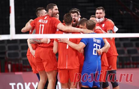 Россияне сыграют с бразильцами в полуфинале мужского олимпийского турнира по волейболу. В матче 1/4 финала сборная Бразилии победила команду Японии со счетом 3:0, а россияне победили поляков – 3:1.

Матч Россия – Бразилия пройдет в пятницу, 2 августа, в Рио-де-Жанейро и начнется в 21 час по московскому времени.