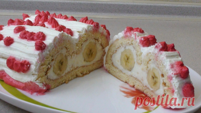 БИСКВИТНЫЙ БАНАНОВЫЙ РУЛЕТ
Очень вкусно и нежно, рулет просто тает во рту! Бананы придают неповторимый вкус и аромат рулету. Попробуйте приготовить, побалуйте своих близких!