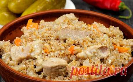Пшеничная каша по-боярски, сразу с овощами и мясом. Такая каша нравится всем - Будет вкусно - Социальная сеть "МТ.RU" Рецепт из пшенки идеально подойдет тем, кто ищет простое и при этом сытное блюдо, легкое в приготовлении. Сочетание обжаренного сала, курицы, лука и моркови придает каше насыщенный вкус и аромат, а простота приготовления делает ее прекрасным выбором для будничного меню. Ингредиенты: 80 г сала 2 Подписывайтесь, читайте, комментируйте, ставьте лайки