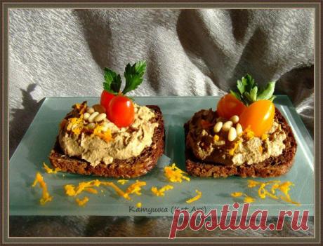 Паштет из куриной печени с кедровыми орешками