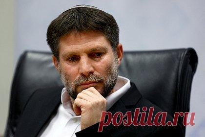 Израильский министр получил письмо со свастикой в день памяти жертв Холокоста. Министр финансов Израиля Бецалель Смотрич в день памяти жертв Холокоста получил письмо с угрозами, которое было помечено свастикой. Об этом сообщил израильский информационный портал Arutz Sheva. Письмо было направлено в офис министра. Служба государственной безопасности начала расследование по этому инциденту.