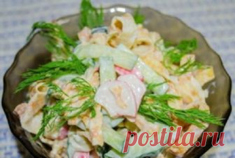 Прекрасный салат с крабовыми палочками и жареными яйцами Вкусно и оригинально!