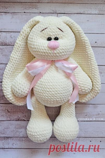 Вязаный Зайка
Отдельное спасибо тем, кто в комментариях поделится похожими работами
#игрушка_заяц@mirpetel, #игрушка_крючком@mirpetel

Автор описания: Марина Григоревская
Автор игрушки с дополнением в МК: Ольга Филиппова

Дополнение к описанию Ольги Филипповой:

Связан по МК от Марины Григоревской с моими изменениями.
(Документ под фото)

Ровных петелек, вяжите с нами.