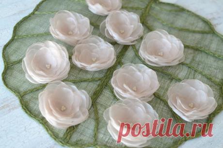 Water Lilies Handmade organza sew on flower от JujaCrafts на Etsy