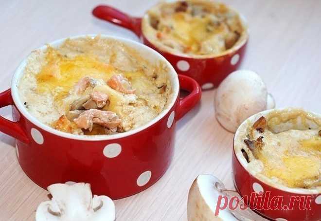 ​Жюльен с семгой и грибами