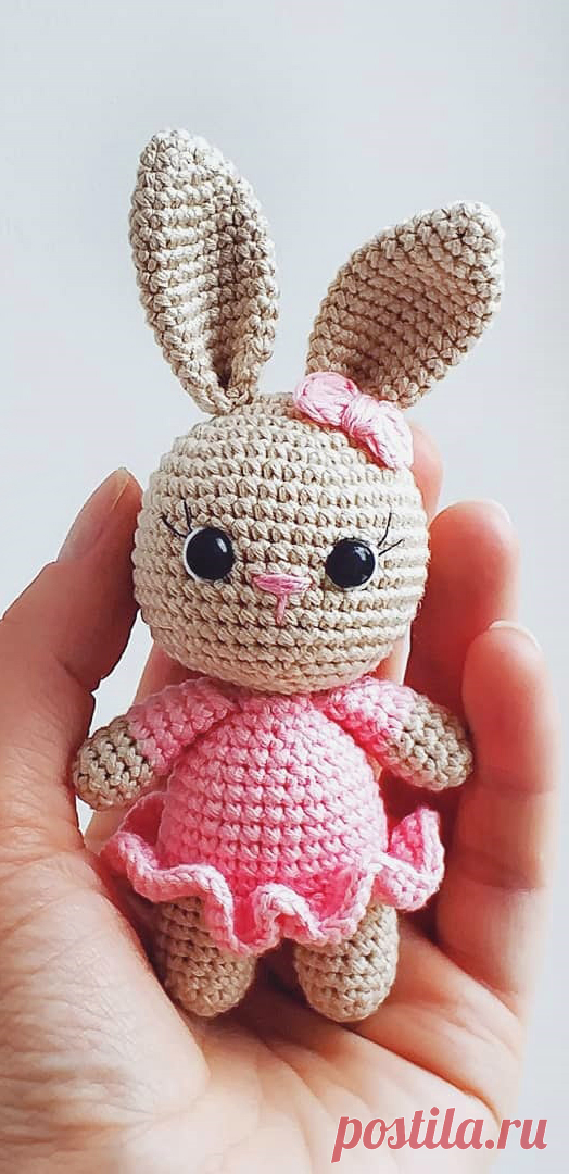 PDF Зайка крючком. FREE crochet pattern; Аmigurumi animal patterns. Амигуруми схемы и описания на русском. Вязаные игрушки и поделки своими руками #amimore - заяц, маленький зайчик, кролик, зайчонок, зайка, крольчонок.