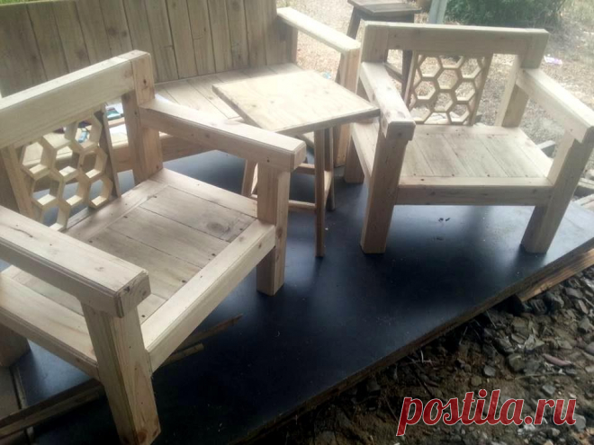 Поддон столом и стульями на открытом воздухе | паллет мебель DIY