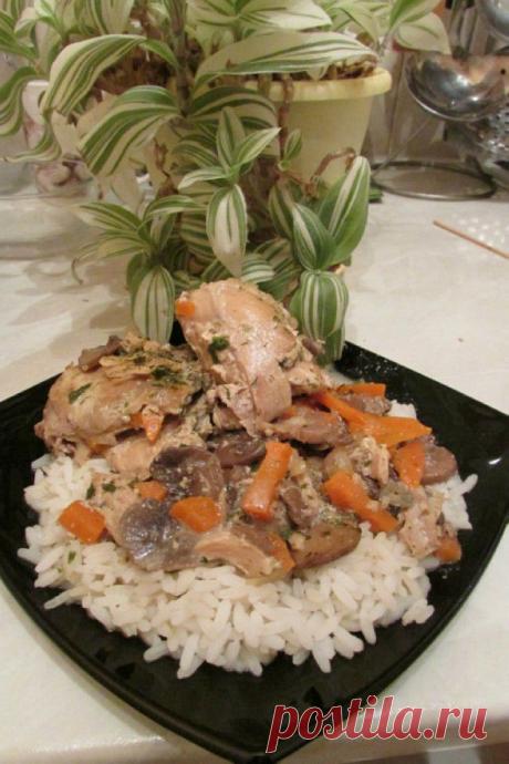 Кролик с грибами в сметанном соусе