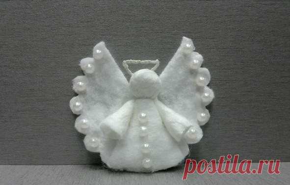 Ангелочек ​из ватных дисков