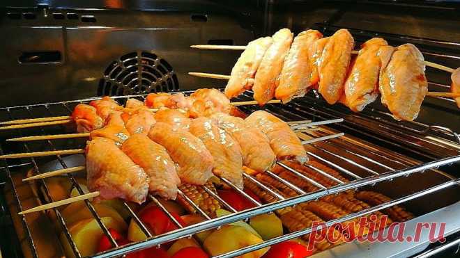 Весь секрет в решетке: САМЫЕ ВКУСНЫЕ КРЫЛЫШКИ в духовке, которые я пробовала! Весь секрет в решетке: САМЫЕ ВКУСНЫЕ КРЫЛЫШКИ в духовке, которые я пробовала!Интересный рецепт с куриными крыльями! Весь секрет в маринаде (соусе барбекю) и ...