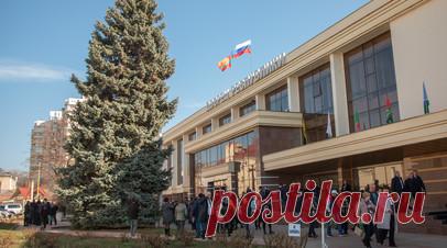 В Приднестровье назвали спекуляцией сообщения о планах войти в состав России. Сообщения о якобы имеющихся у Приднестровской Молдавской Республики (ПМР) планах войти в состав России являются спекуляцией. Об этом заявил глава МИД непризнанной республики Виталий Игнатьев. Читать далее