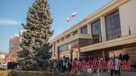 В Приднестровье назвали спекуляцией сообщения о планах войти в состав России. Сообщения о якобы имеющихся у Приднестровской Молдавской Республики (ПМР) планах войти в состав России являются спекуляцией. Об этом заявил глава МИД непризнанной республики Виталий Игнатьев. Читать далее