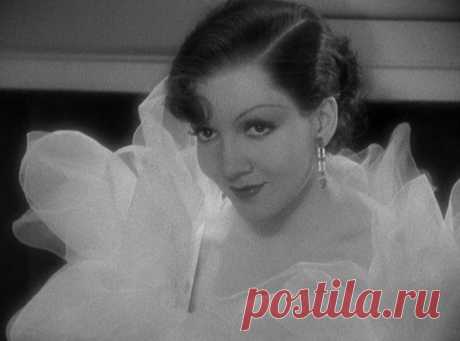 Claudette Colbert in “Torch Singer” (1933)