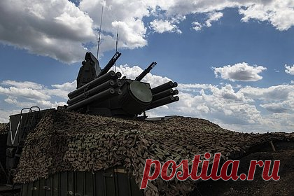 Беспилотники атаковали предприятие в российском городе