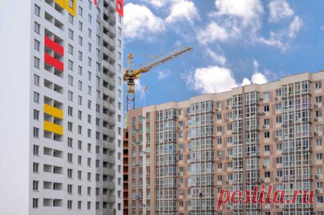 Продал жилье — плати. Россиянам посоветовали не тянуть с оплатой налогов. Юристы рассказали, почему одним можно не платить налоги, а другим — нет.