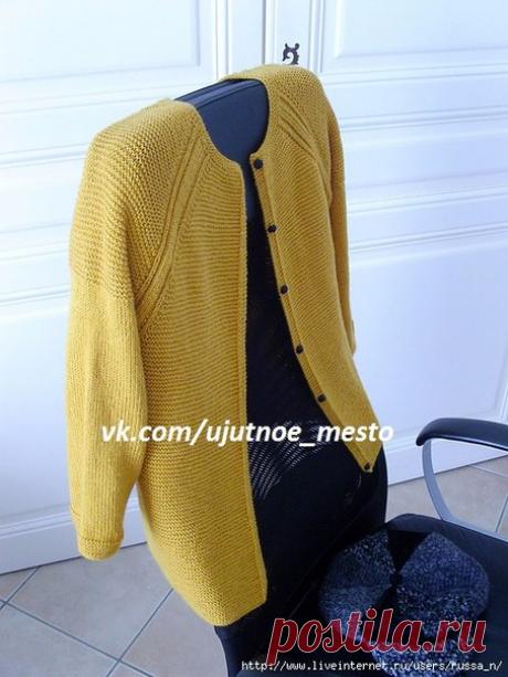 Жакет спицами "Sweet Cardigan" by DROPS Design
Размеры: 
S - M - L - XL - XXL - XXXL 

Материалы: 
- Пряжа DROPS ALPACА (100% альпака, 50 г/167 м) 7-8-9-10-11-12 мотков, 
- спицы чулочные и круговые 2.5 мм и 3 мм, 
- 7 пуговиц 

Плотность вязания: 
24 петли и 48 рядов = 10х10 см платочным узором на спицах 3 мм 

Примечание: 
на схеме узора показаны все ряды. 

Петли для пуговиц: 
выполнять на планке правой полочки жакета: вязать, пока останется 3 п. в конце ряда, накид, 2 ...