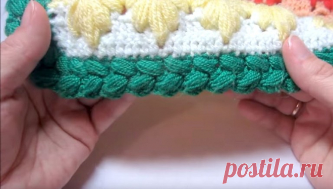 Обвязка пледа крючком узором из пышных столбиков.