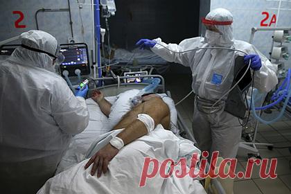 Ученые в США опровергли принадлежность COVID-19 к респираторным заболеваниям. Американские ученые заявили, что коронавирус является сосудистым, а не респираторным заболеванием. Об этом сообщается в материале, опубликованном в научном журнале Journal Circulation Research. По мнению авторов статьи, коронавирус в первую очередь поражает артериальную кровеносную систему.