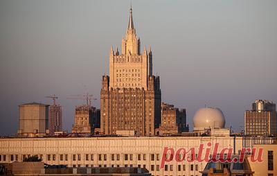 В МИД РФ назвали 11 стран, которые могут стать безвизовыми для россиян. Статс-секретарь - замминистра иностранных дел Евгений Иванов рассказал, что речь идет о Бахрейне, Омане, Саудовской Аравии, Багамах, Барбадосе, Гаити, Замбии, Кувейте, Малайзии, Мексике, Тринидаде и Тобаго