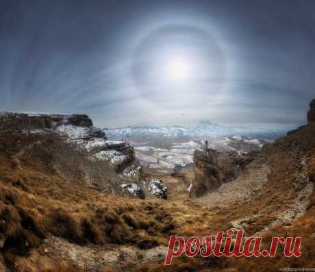 Солнечное гало над Эльбрусом. Автор фото: Светлана Иванова.
