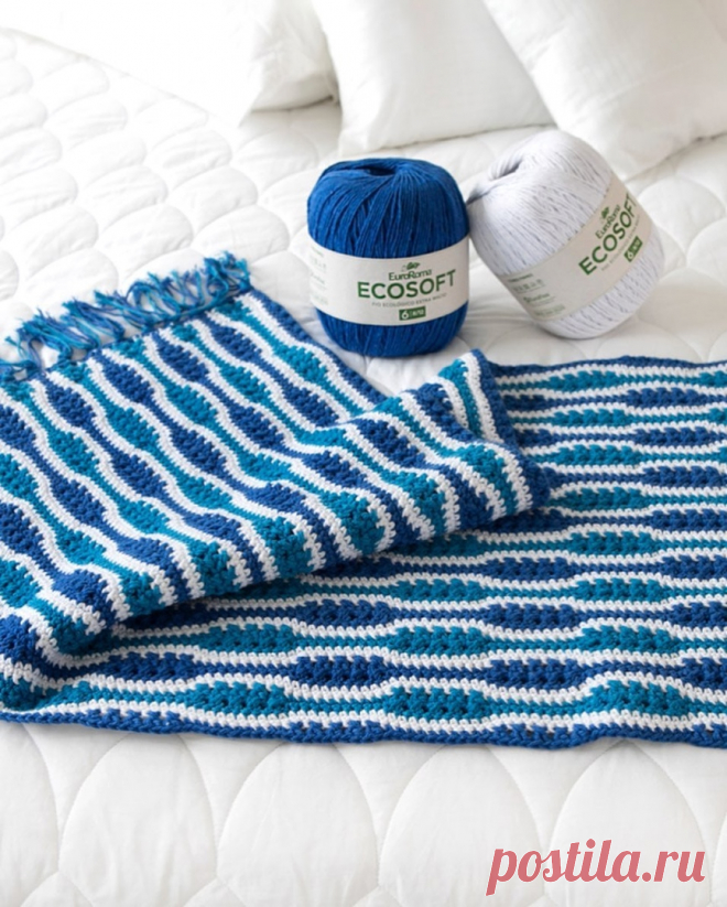 Плед волнистым узором из пряжи 3-х цветов. Крючком. Схема. / knittingideas.ru