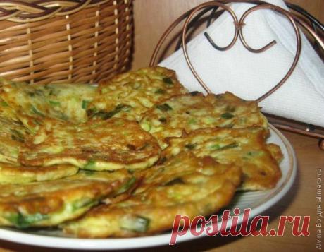 Луковые оладьи с кабачками