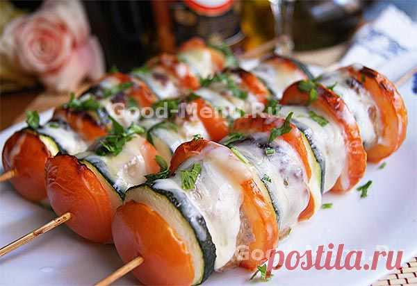 Шашлык из фарша с овощами