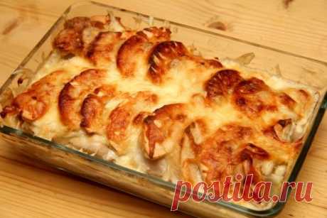 Нежные и сочные куриные грудки в сливочно-сырном соусе Основные Масло подсолнечное1 столовая ложка Сольпо вкусу Яблоки600 грамм Сахарный песок1 столовая ложка Грудки куриные (без костей и кожи)900 грамм Для сливочной заливки Сливки100 миллилитров Соль1 большая щепотка Перец белый молотый1 большая щепотка Орех мускатный1 большая...