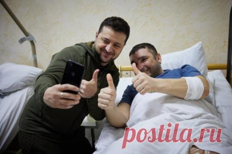 «Голубая гвардия» Зеленского. За Украину сражаются 50 тысяч гомосексуалистов. Истории о героях с нетрадиционной ориентацией призваны доказать, что Украина не просто вышла на европейский уровень в плане принятия данной повестки, но где-то уже и вырвалась вперед.