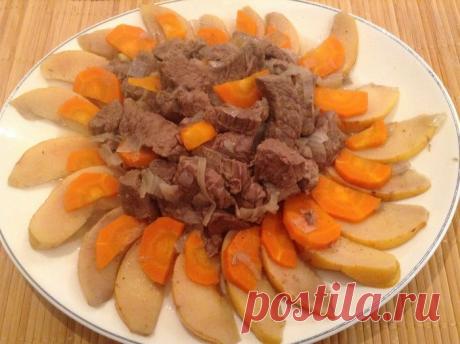 Лосятина с айвой | Foodbook.su Лосятина- это сочное, очень ароматное мясо, которое напоминает говядину. готовится очень просто, единственное, на что тратится терпение, так это на время. но, зато это того стоит.