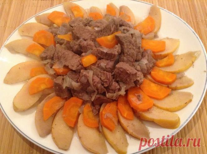 Лосятина с айвой | Foodbook.su Лосятина- это сочное, очень ароматное мясо, которое напоминает говядину. готовится очень просто, единственное, на что тратится терпение, так это на время. но, зато это того стоит.