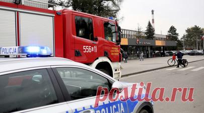 В Польше два человека погибли при взрыве на предприятии. В Польше два человека погибли в результате взрыва на предприятии в городе Тархомин, сообщила полицейский комендант Паулина Онишко. Читать далее