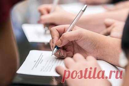 Москвичи бросились оформлять ипотеку. В августе 2022 года в Москве количество зарегистрированных договоров участия в долевом строительстве (ДДУ) с привлечением ипотеки достигло рекордного значения. О том, что жители столицы фактически бросились оформлять кредиты на жилье, сообщает РБК со ссылкой на данные Росреестра.