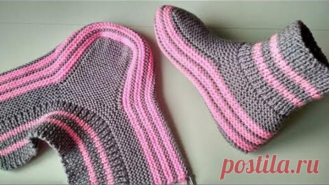 Простые тапочки спицами без швов на подошве