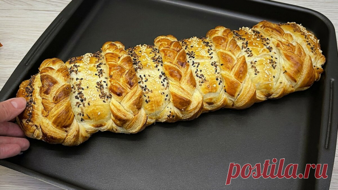 На скорую руку мясной рулет из слоенного теста. От такого вкусной выпечки невозможно отказаться. | Еда без повода | Яндекс Дзен