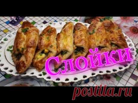 Слойки со шпротами, луком и яйцом. Отличный перекус!  Puffs with sprats, onions and eggs.