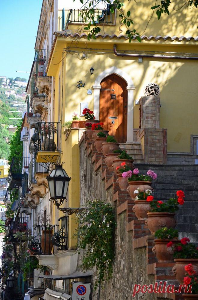 дворцы и дома