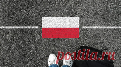В Польше заявили о планах добиться отмены безвизового режима для ряда стран. Варшава намерена добиться отмены безвизового режима для некоторых государств, граждане которых регулярно нарушают закон в Польше, заявил замглавы МВД страны Чеслав Мрочек в эфире радиостанции RMF24. Читать далее