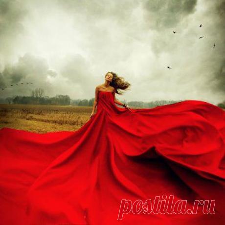Сердце - не скатерть: перед всяким не расстелешь.