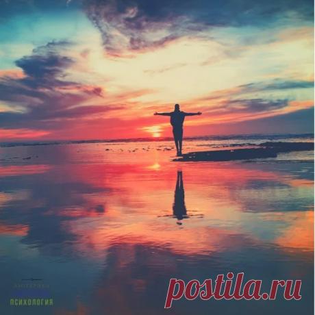 25 кратких тезисов Зигмунда Фрейда ~ * ~ * ~ * ~ * ~ * 🌟~ * ~ * ~ * ~ * ~ *...