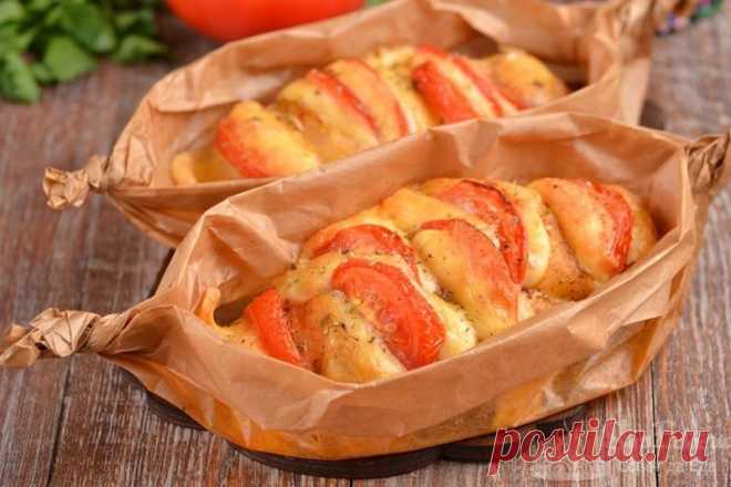 Таким способом куриная грудка всегда получается сочной и вкусной По такому методу филе куриной грудки можно готовить с грибами, кабачками, репчатым луком, шпинатом, черносливом, курагой, персиками или ананасом, вместо твердого сыра можно добавлять творожный или...