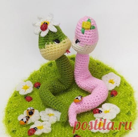 Весёлые змейки крючком. Амигуруми схемы и описания. Автор: Светлана Гриненко | IRINELY.ART