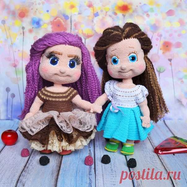 Вот такие девчонки получились путем моих экспериментов . Довольно веселые ,милые ,яркие и добродушные. Ростиком 25 см ,подвижные за счёт проволочного каркаса,одежда съёмная . Девчата в поисках дома и подружек ,цена 4000 за куколку +почтовые расходы  #amigirumi #handmade #weamiguru #hobby #knitt #crochet #toys #вязаниекрючком #doll #knitdoll #амигуруми #мастеркрафт #ярмаркамастеров #art #игрушка #ручнаяработа #вязание #хобби #creative #craft #амимастер #купитьигрушку #вязан...