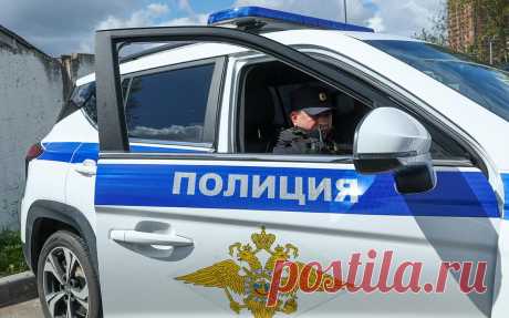 В Приморье задержали мужчину после доведения до суицида участника боев. Приехавший из зоны военной операции молодой человек рассказал, что бандиты в Приморье вымогали у него и других участников боевых действий выплаты, а местная полиция бездействовала. МВД сообщило о задержании первого фигуранта дела