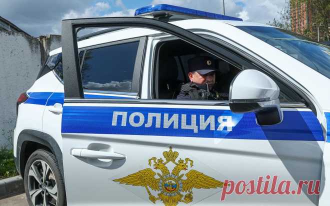 В Приморье задержали мужчину после доведения до суицида участника боев. Приехавший из зоны военной операции молодой человек рассказал, что бандиты в Приморье вымогали у него и других участников боевых действий выплаты, а местная полиция бездействовала. МВД сообщило о задержании первого фигуранта дела