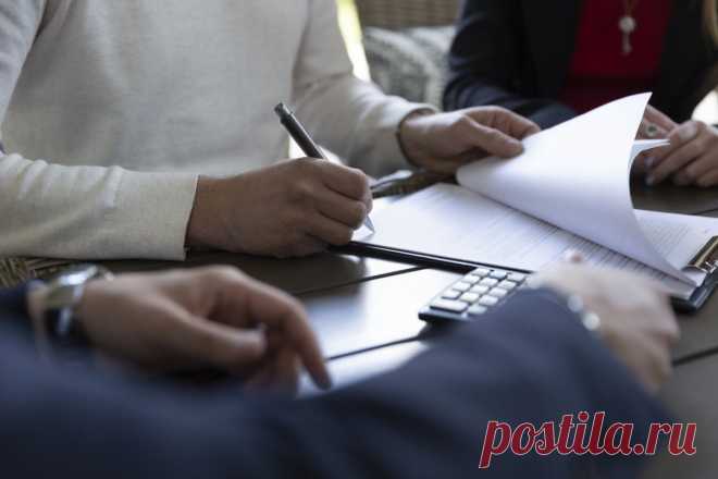 В России насчитали 8 тысяч жертв «черных риэлторов» ежегодно. Порядка 70% агентских услуг на рынке жилья — в теневой зоне.