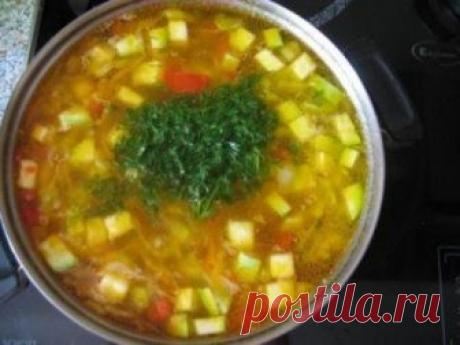 Простой и очень вкусный суп из картофеля и кабачка 

Хочу поделиться с вами очень простым и очень вкусным рецептом супчика, ведь без супа ни куда, у всех я думаю он присутствует в рационе питания.
Ингредиенты:

Бульон (какой вам нравится) - 3 литра.
К…